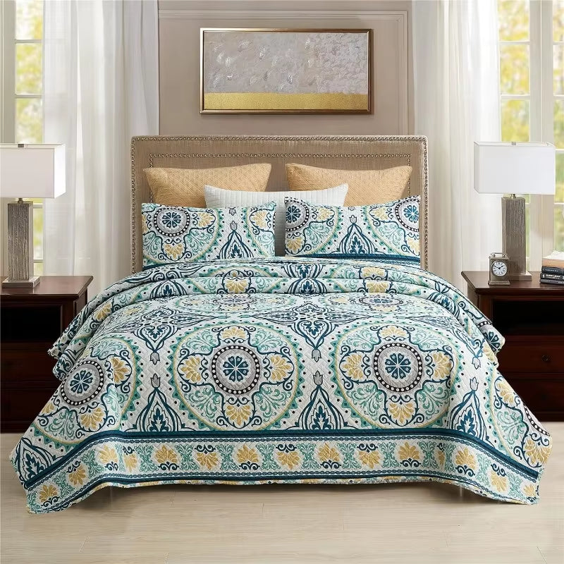 3-Piece Quilt Set with 2 Pillow Shams- Boho Reversible Soft and Lightweight Quilt Bedding Bedspread Coverlet Set